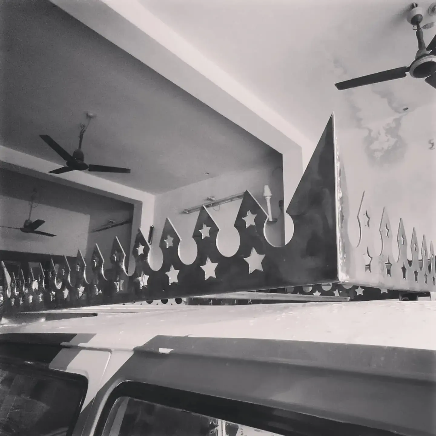 Industrial Crown Carrier