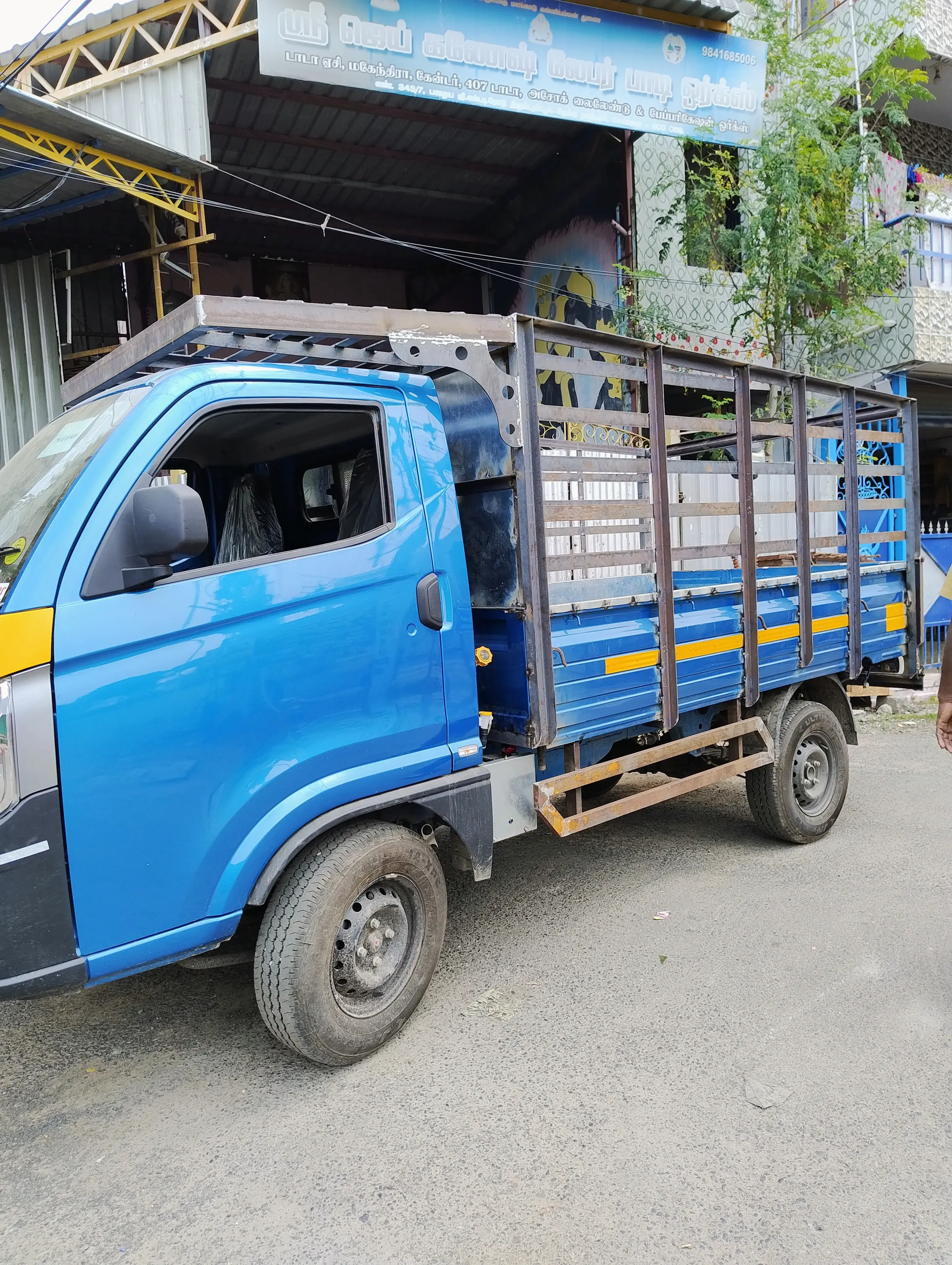Heavy Truck Hardware Set